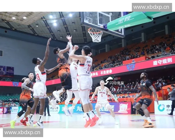 山东高速男篮第四外援琼斯抵济，将接受体检并办理注册手续